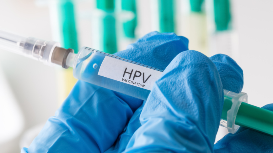 Folkhälsomyndigheten: Även pojkar borde få HPV-vaccin